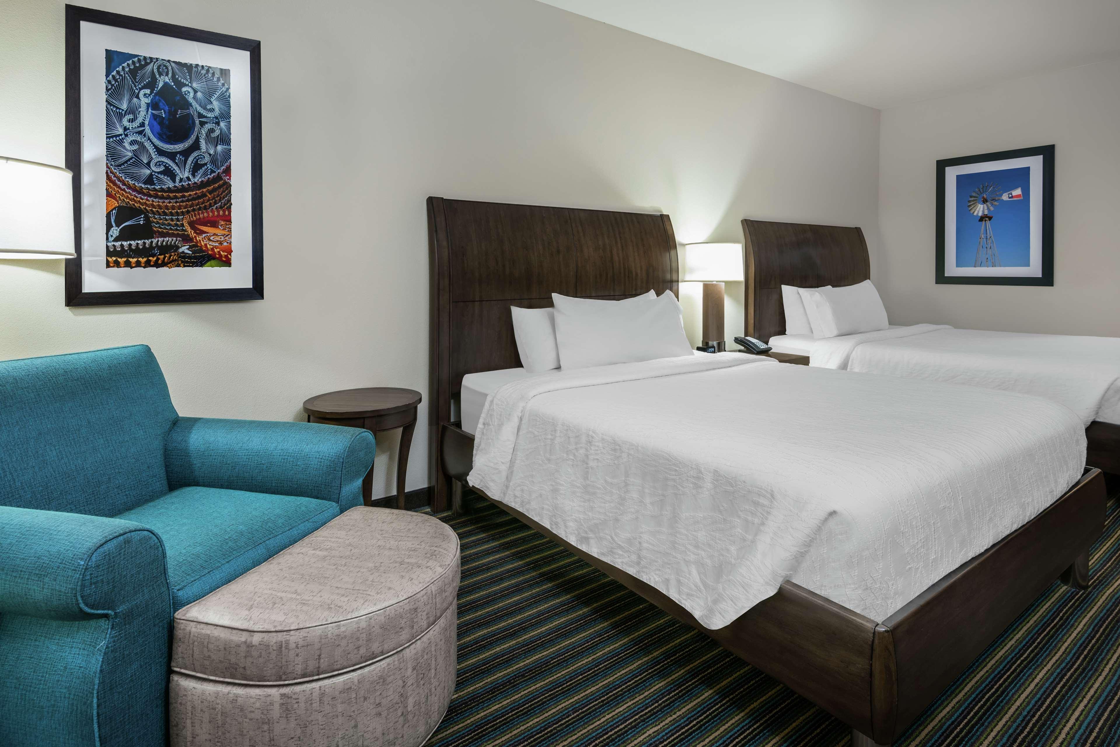 Hilton Garden Inn San Antonio/Rim Pass Drive מראה חיצוני תמונה