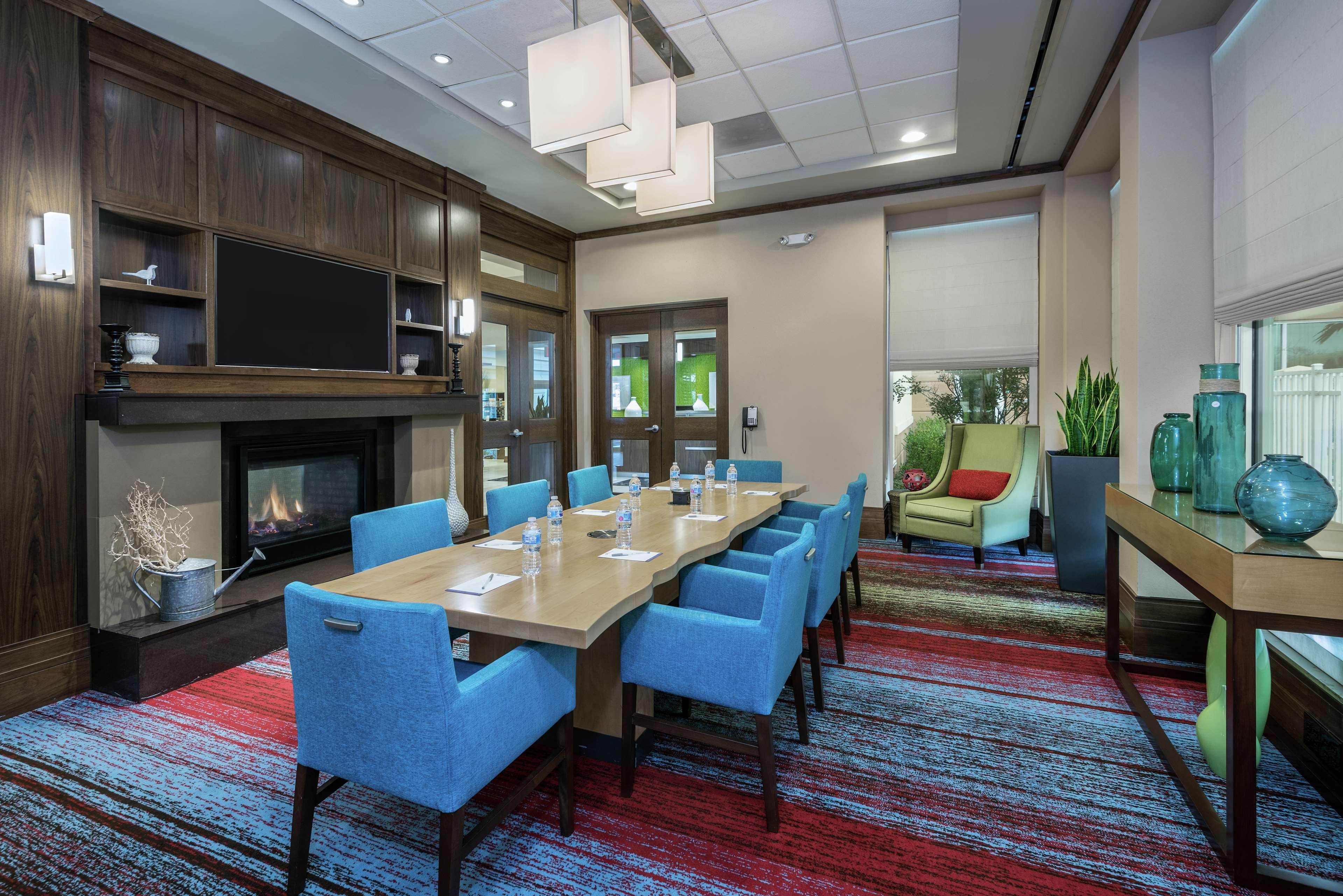 Hilton Garden Inn San Antonio/Rim Pass Drive מראה חיצוני תמונה