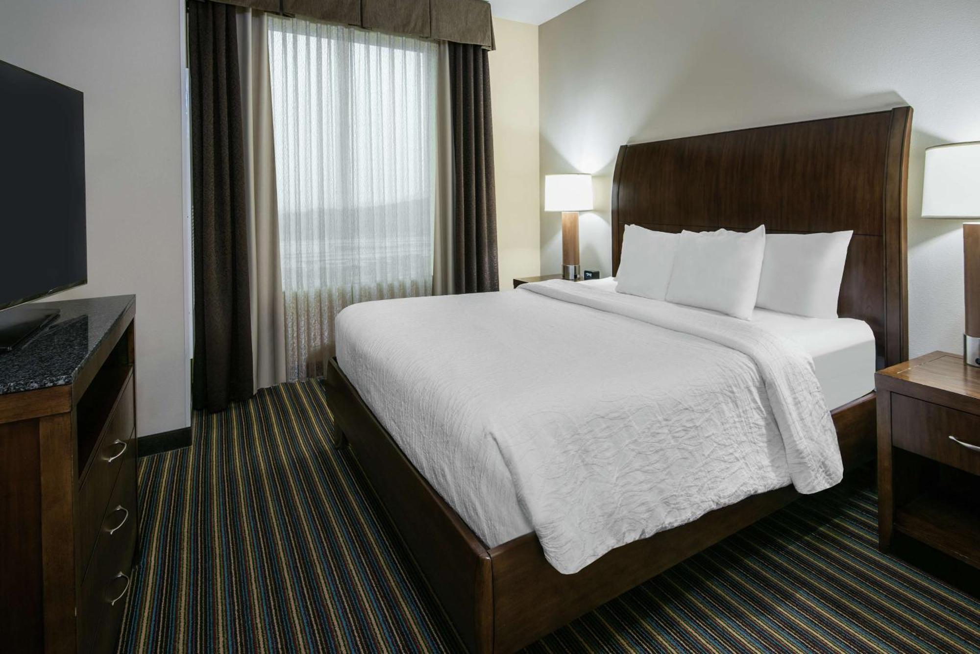 Hilton Garden Inn San Antonio/Rim Pass Drive מראה חיצוני תמונה