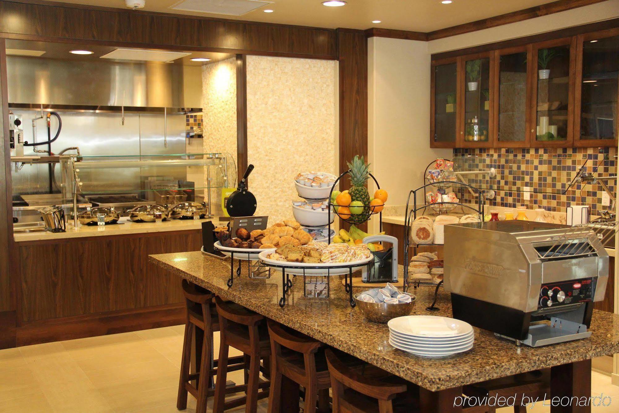 Hilton Garden Inn San Antonio/Rim Pass Drive מראה חיצוני תמונה