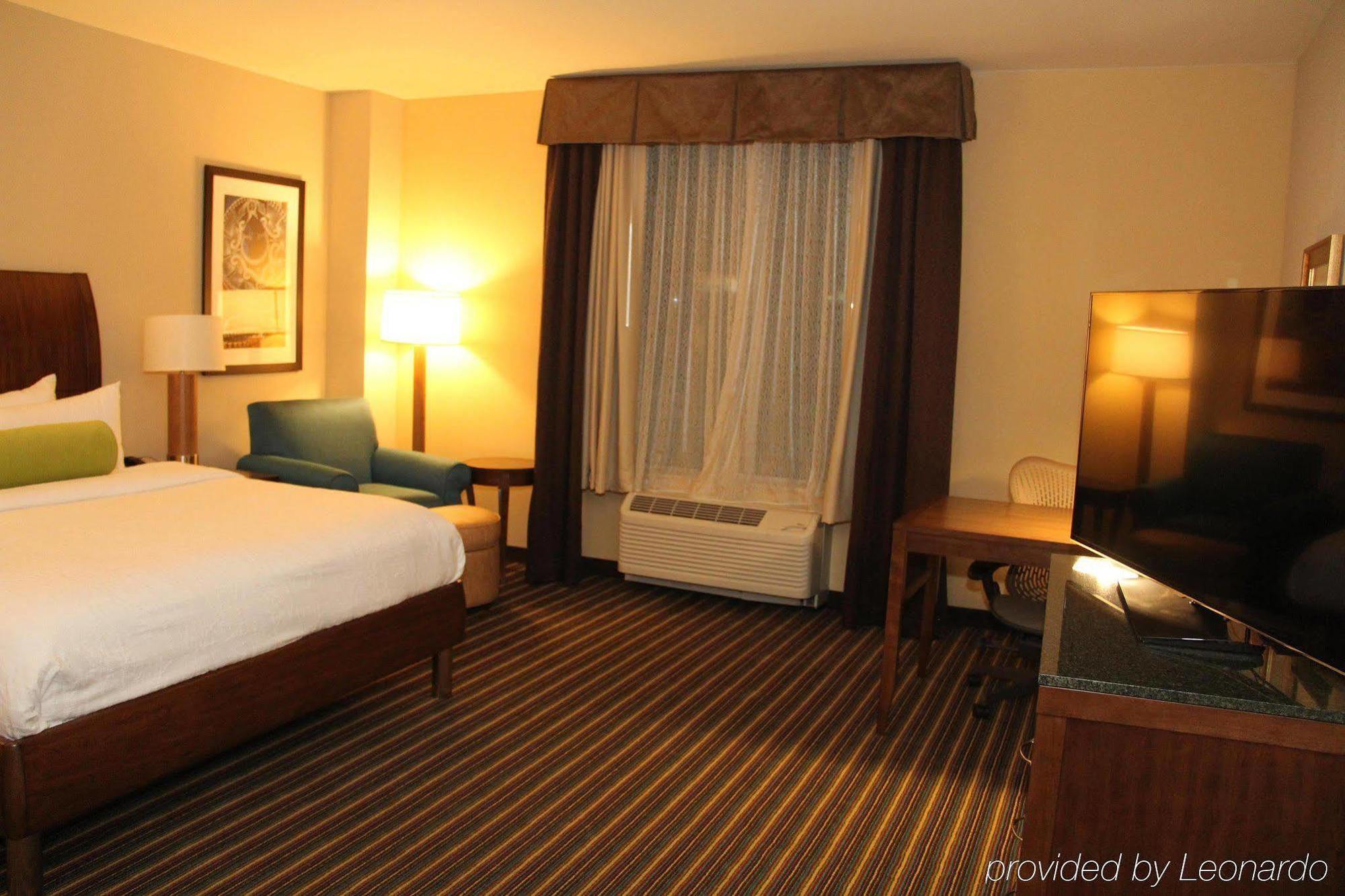 Hilton Garden Inn San Antonio/Rim Pass Drive מראה חיצוני תמונה